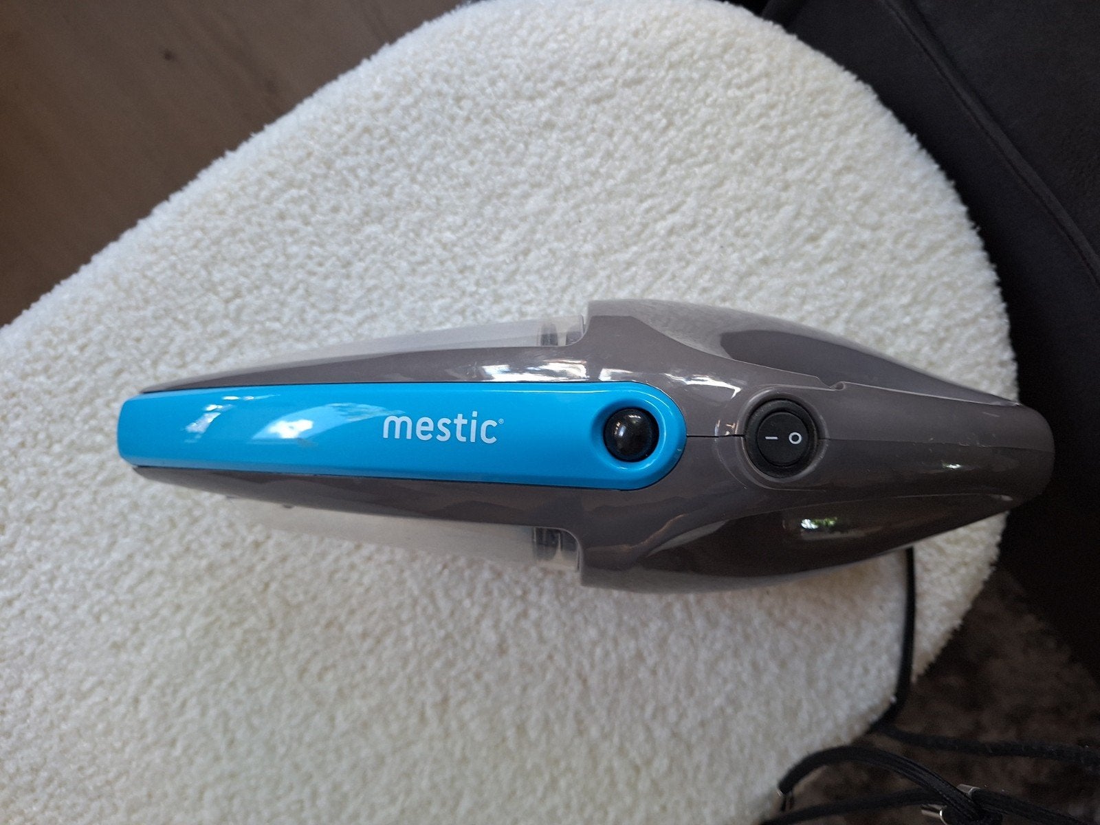 Mestic mini stofzuiger met lang snoer, Kruimeldief, Ophalen of Verzenden, Zo goed als nieuw, Minder dan 1200 watt