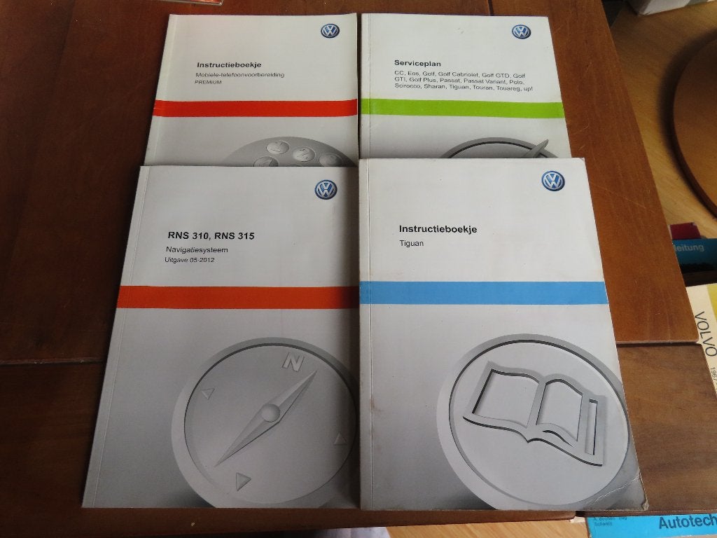 Instructieboek Volkswagen Tiguan 2012 + navigatie, set, Ophalen of Verzenden