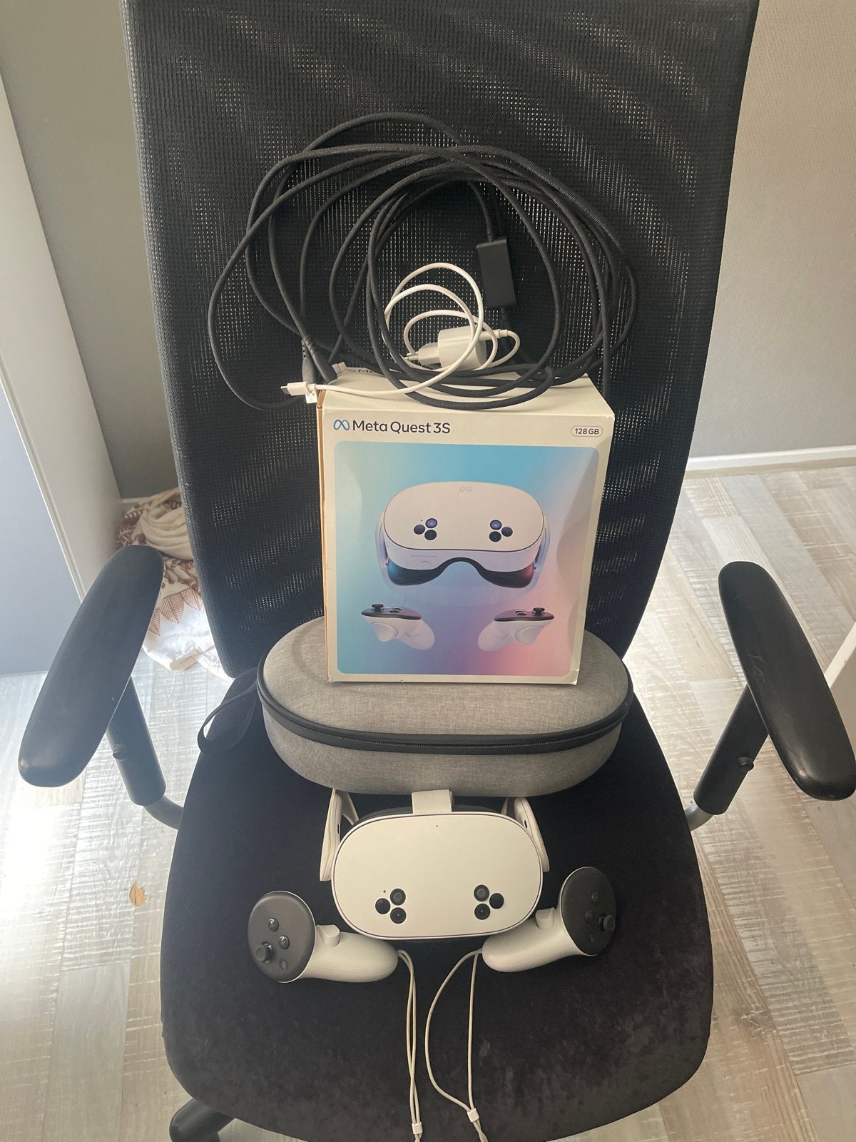 Meta Quest 3S 128GB VR / incl long cable + luxe beschermhoes, Ophalen of Verzenden, Zo goed als nieuw, VR-bril, Overige platformen