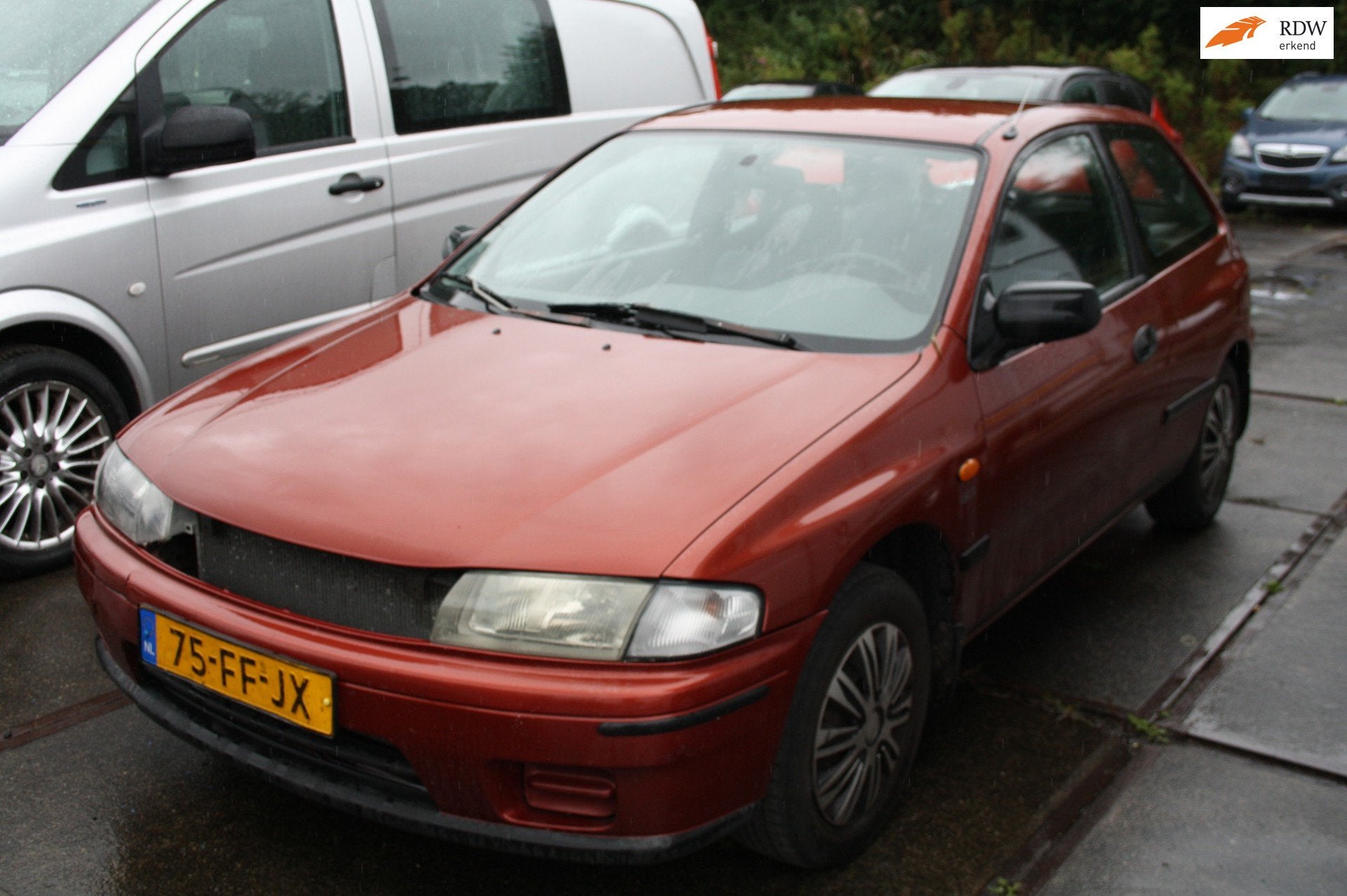 Mazda 323 1.5i P GLX, Auto's, 4 cilinders, 400 kg, Origineel Nederlands, Handgeschakeld