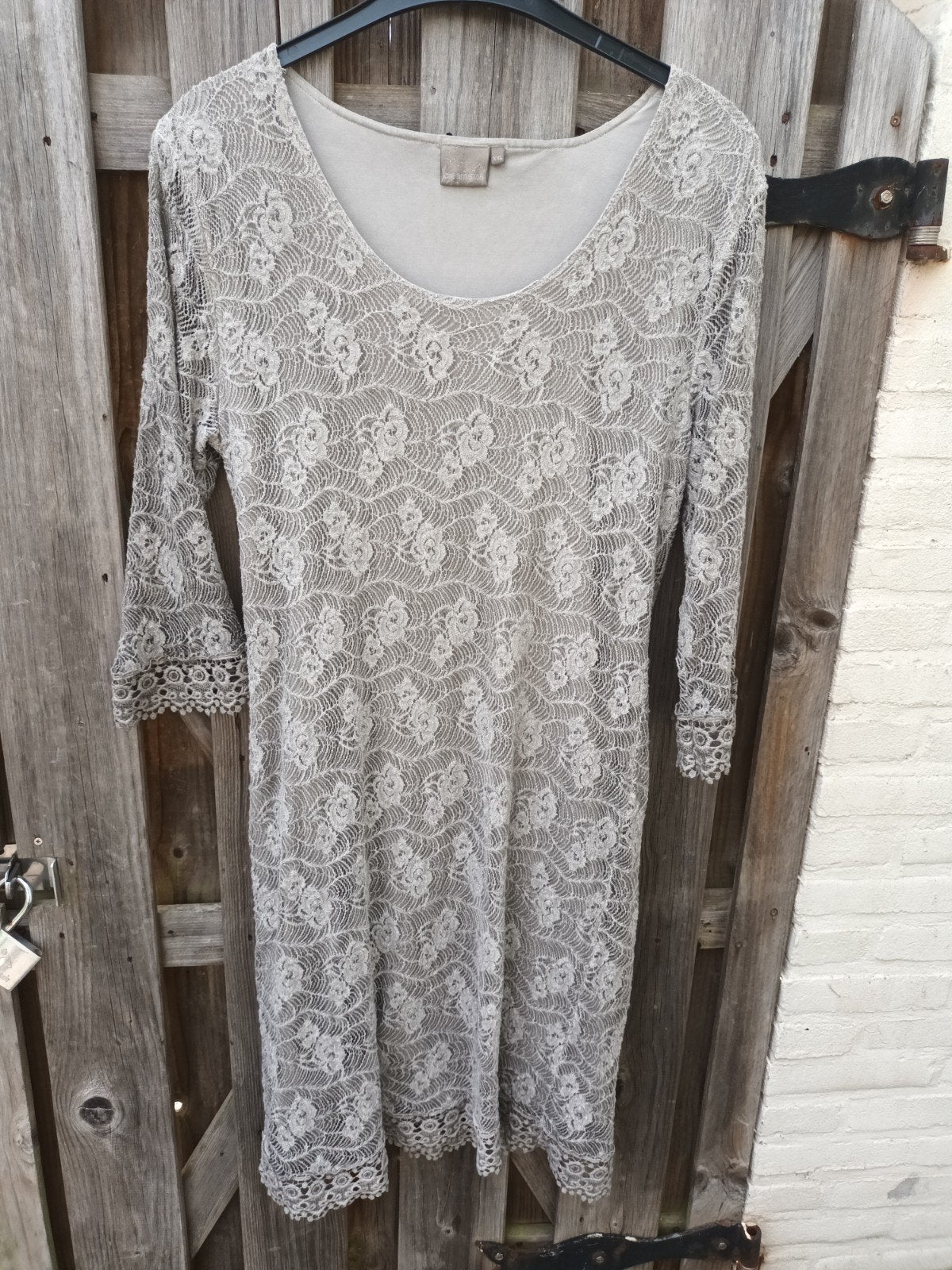 Saliegroen jurkje van Dreamstar mt 44, Kleding | Dames, Dreamstar, Maat 42/44 (L), Ophalen of Verzenden, Zo goed als nieuw