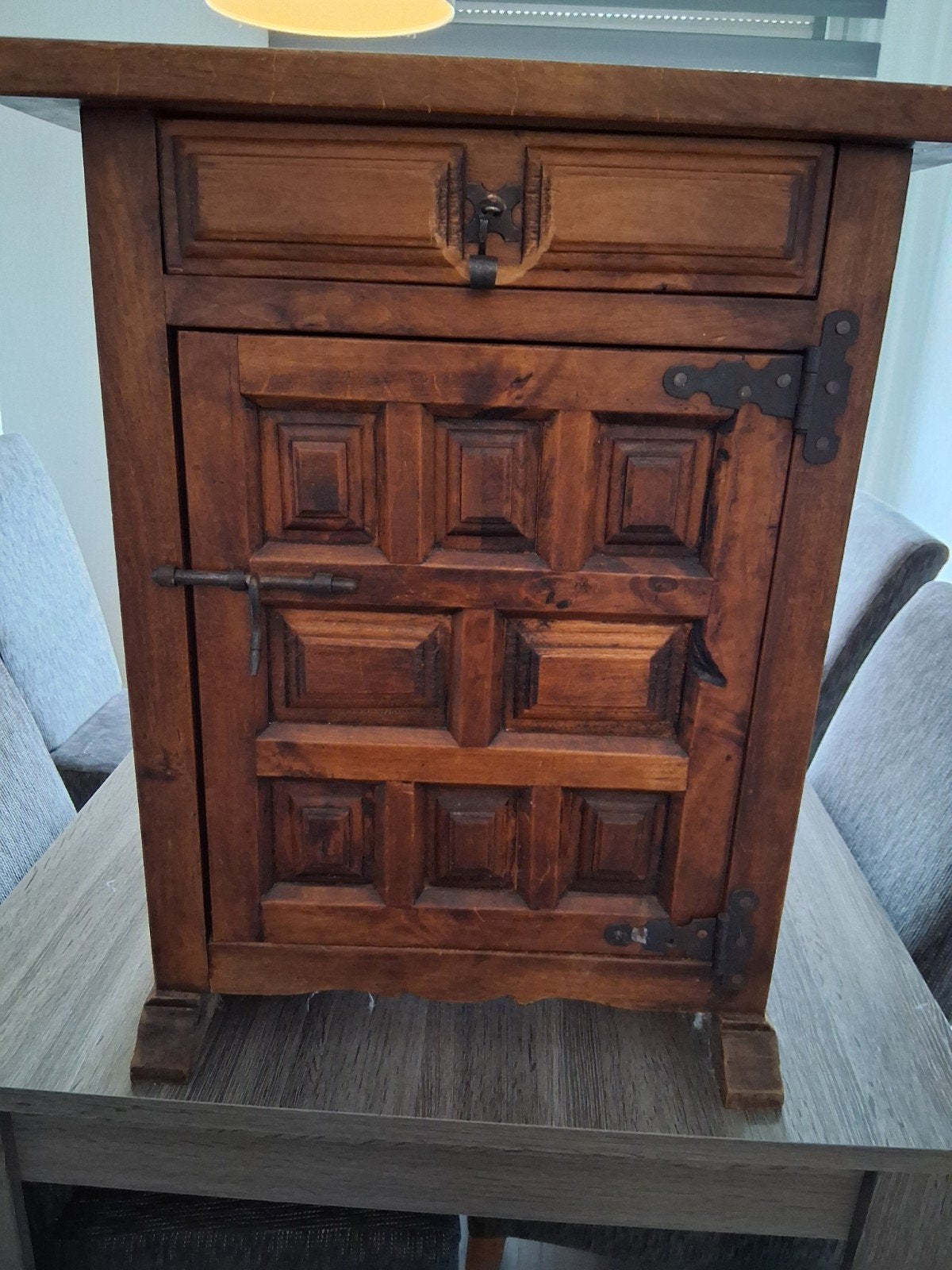 Antiek houten kastje met lade en deur, Antiek en Kunst, Antiek | Meubels | Kasten, Ophalen