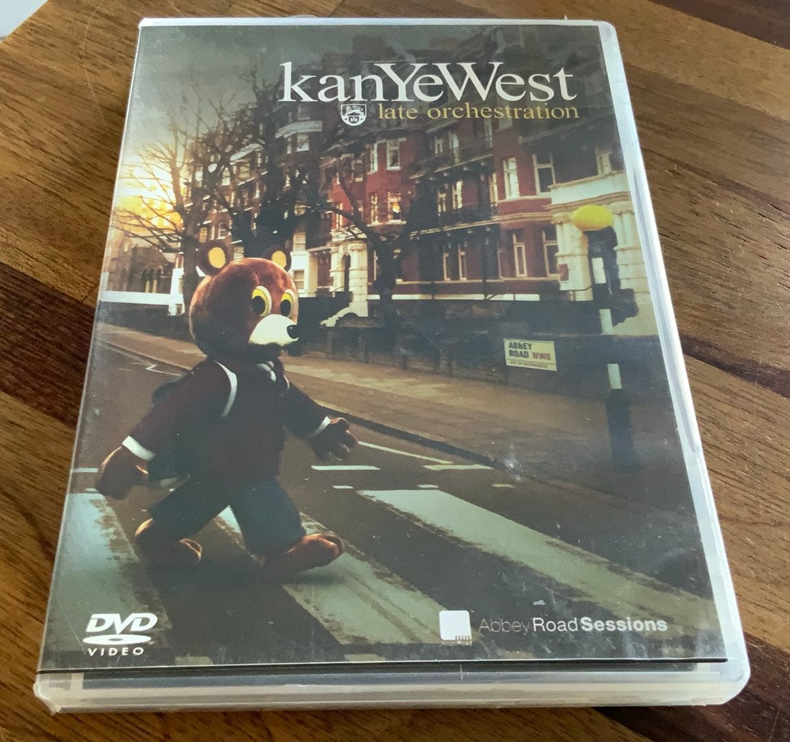 DVD KANYE WEST LATE ORCHESTRATION DEF JAM RECORDINGS EU, Verzenden, Alle leeftijden, Inclusief boekje, Concert
