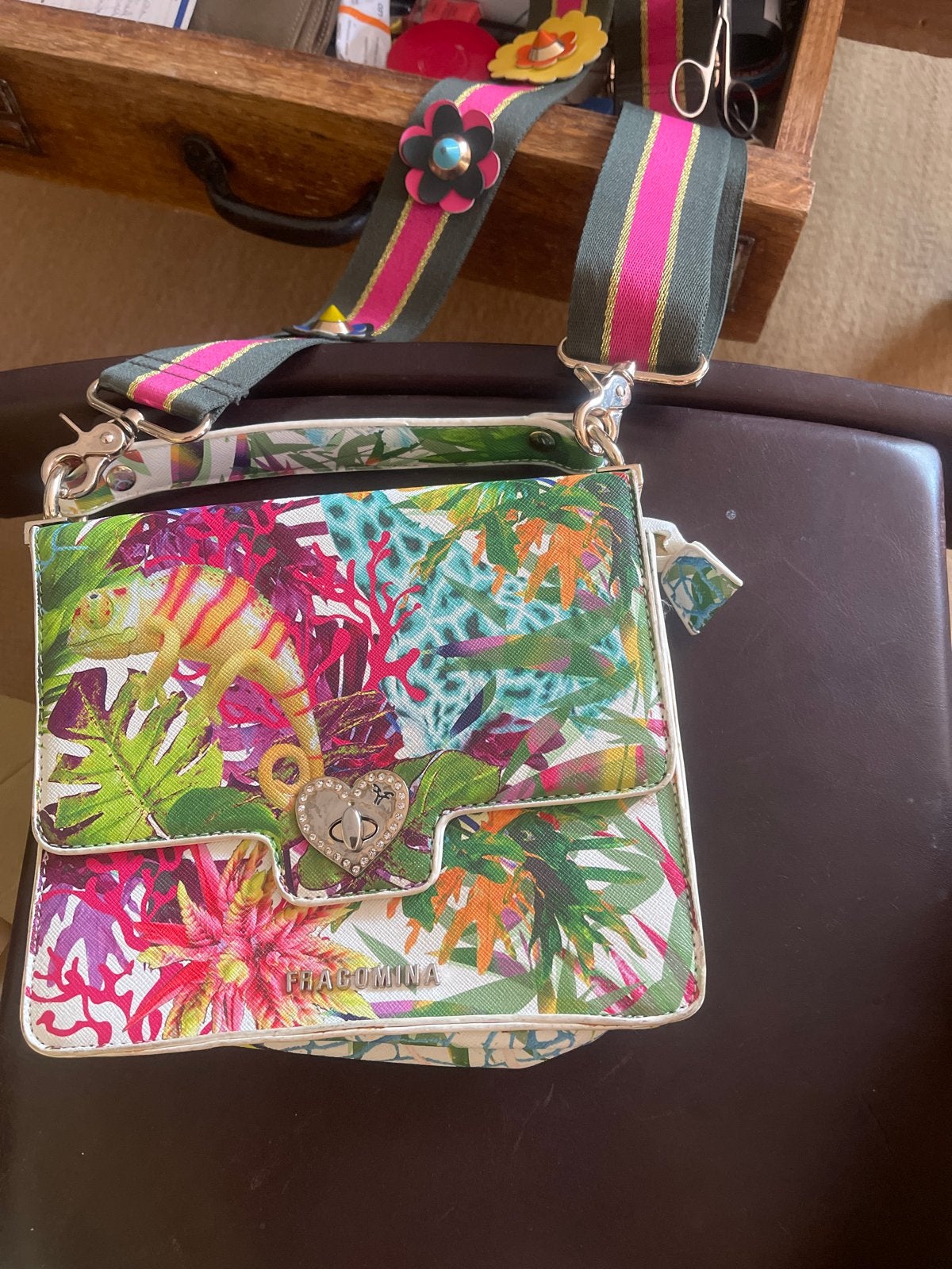 Fragomina schoudertasje met tropische print, Sieraden, Tassen en Uiterlijk, Ophalen of Verzenden, Zo goed als nieuw, Overige kleuren