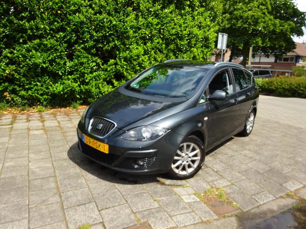 Seat Altea XL 1.2 TSI Ecomotive Businessline MET JAAR APK, Voorwielaandrijving, Euro 5, Parkeersensor, Gebruikt