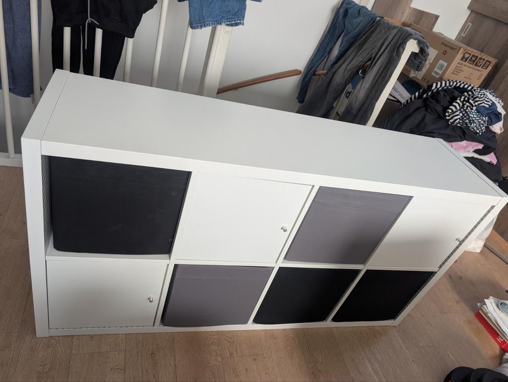 Witte kast met 8 vakken, Ophalen, Gebruikt