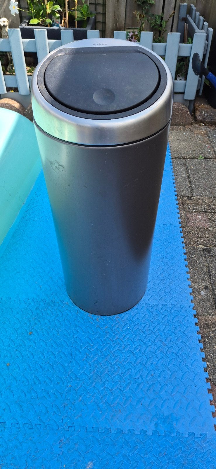 Brabantia touch bin, Huis en Inrichting, Woonaccessoires | Prullenbakken, 20 tot 30 liter, Ophalen, Gebruikt, Rvs