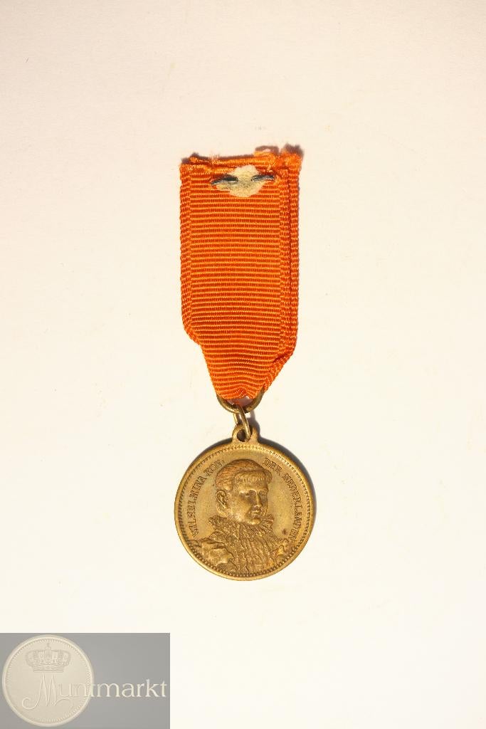 NL- Draagpenning 1898 - Inhuldiging Wilhelmina - Zeldzaam, Ophalen of Verzenden, Overige materialen, Nederland