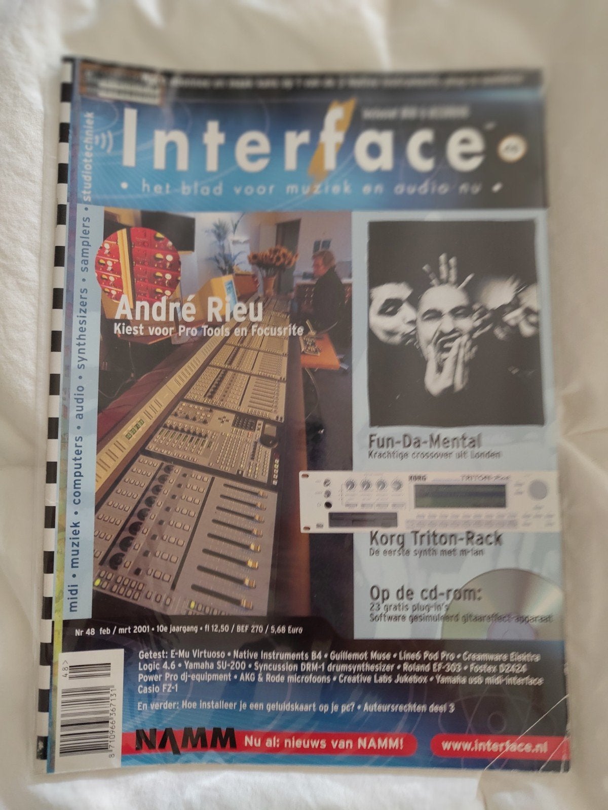 Interface Magazine Nr. 48, Ophalen of Verzenden, Gelezen, Muziek, Film of Tv