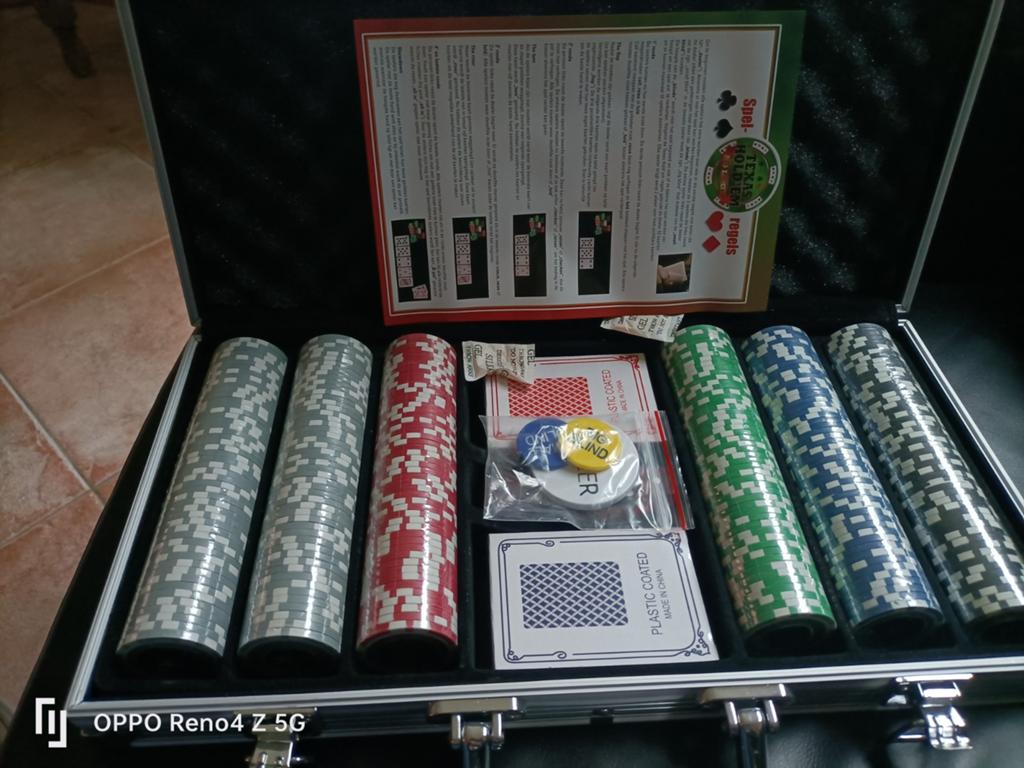 Complete Pokerset in Aluminium Koffer, Hobby en Vrije tijd, Vijf spelers of meer, Ophalen of Verzenden, Nieuw, Onbekend