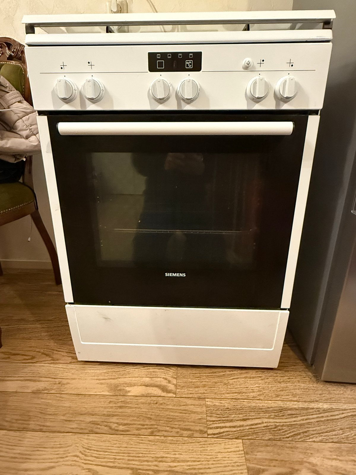 Siemens Vrijstaand Gasfornuis met Oven - Wit, Ophalen, 60 cm of meer, 4 kookzones, Zo goed als nieuw