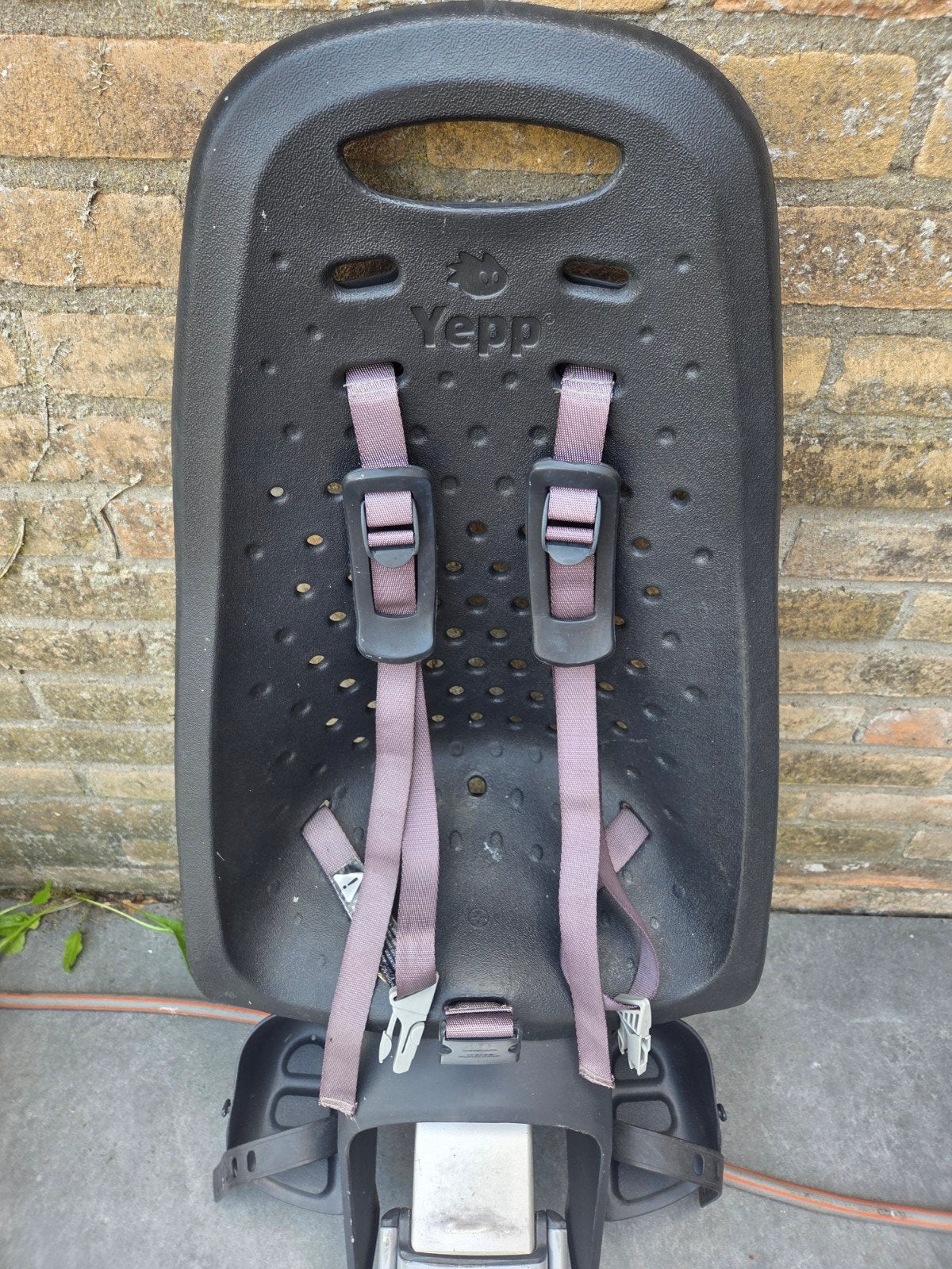 Yepp achterzitje - fietsstoeltje zwart, Fietsen en Brommers, Ophalen, Achterzitje, Yepp, 9 t/m 18 kg