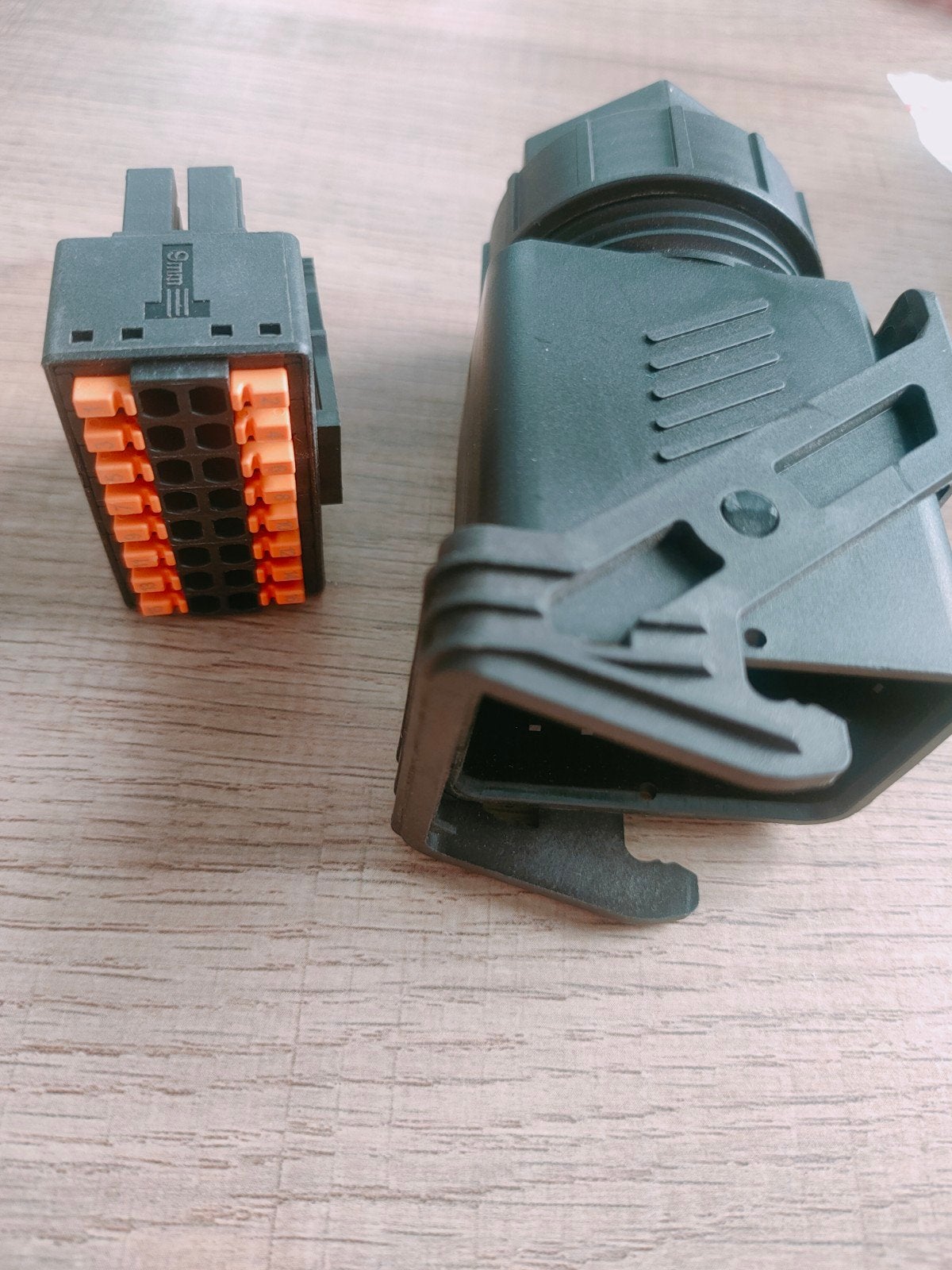 SUN2000-(3KTL-10KTL)-M1 Connector 16-pins 24V- Com port, Ophalen of Verzenden, Nieuw, Overige merken, Stekker