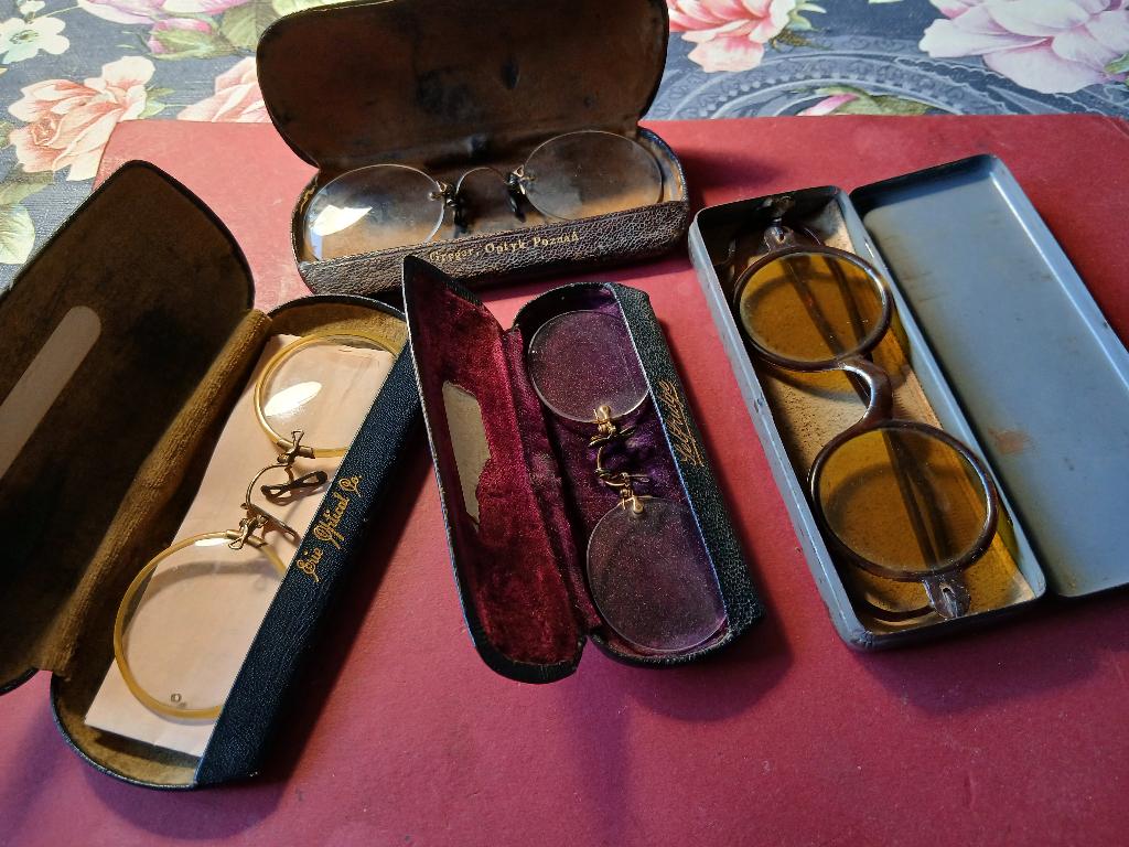 4x oude bril, met koker, Verzenden