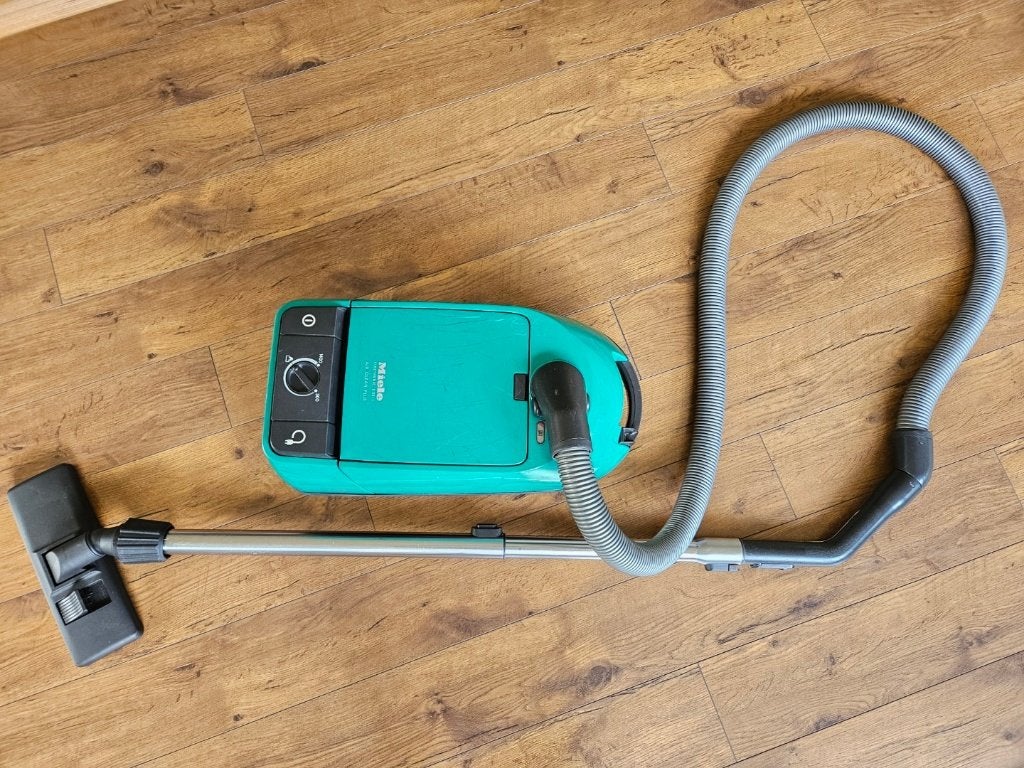 Miele S251i stofzuiger, Ophalen of Verzenden, Gebruikt, 1200 tot 1600 watt
