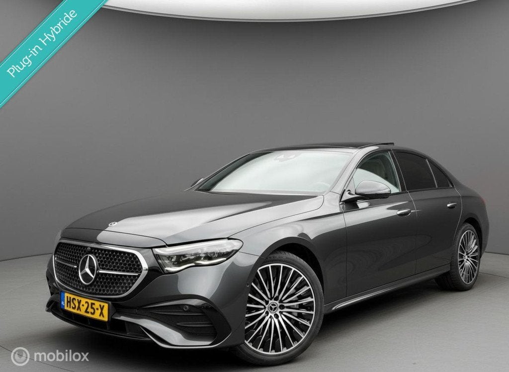 Mercedes E-klasse E300 de 4MATIC AMG Line Pano Burmester 4D, Auto's, Mercedes-Benz, Automaat, 4 cilinders, Plug-in hybride, Bedrijf