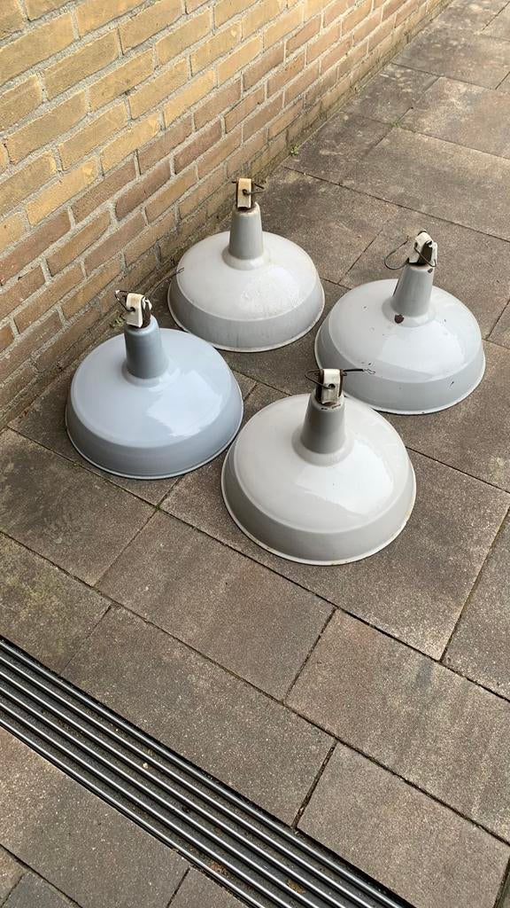 Oude industriële grijze emaille lampen, Huis en Inrichting, Lampen | Hanglampen, Ophalen, Zo goed als nieuw, Minder dan 50 cm