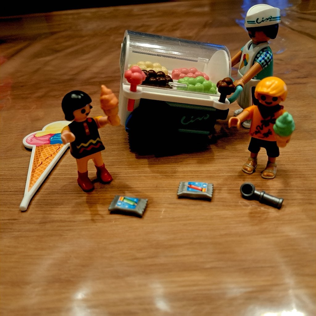Playmobiel IJsverkoper (9246) aangeboden, Ophalen, Zo goed als nieuw, Complete set