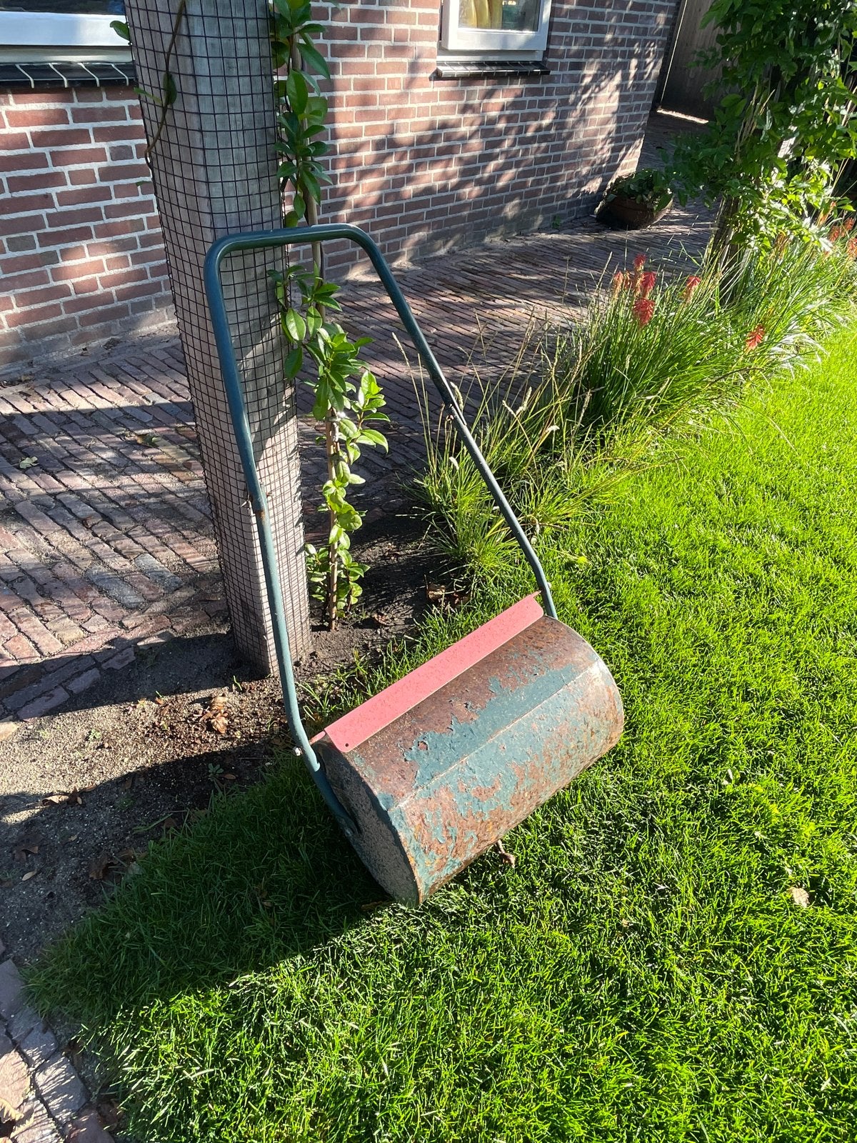 Grasroller voor tuinonderhoud, Ophalen, Gebruikt