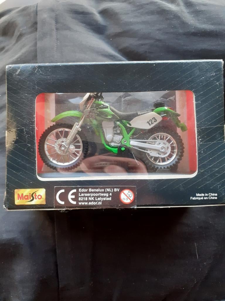 Maisto Kawasaki KLX 250SR Special Edition 1:18, Ophalen of Verzenden, Nieuw, Motor