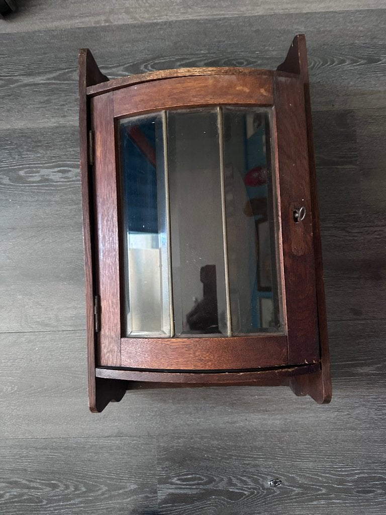 Antiek Art Deco houten wandkastje met glazen deur, Ophalen