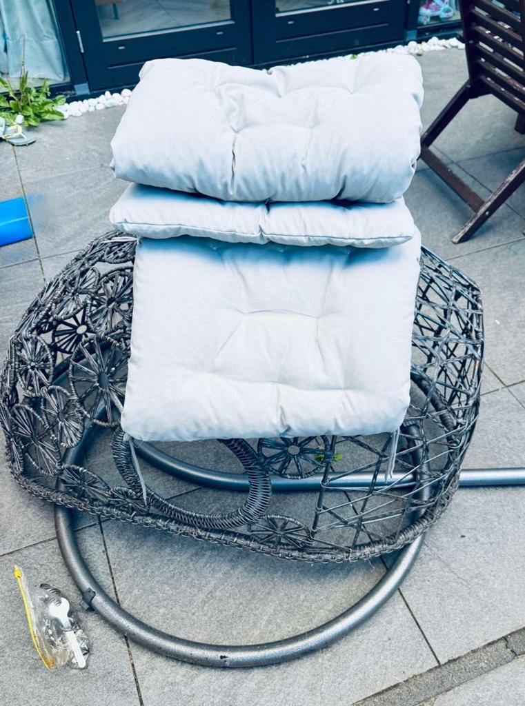 Garden furniture in good condition., Ophalen, Zo goed als nieuw