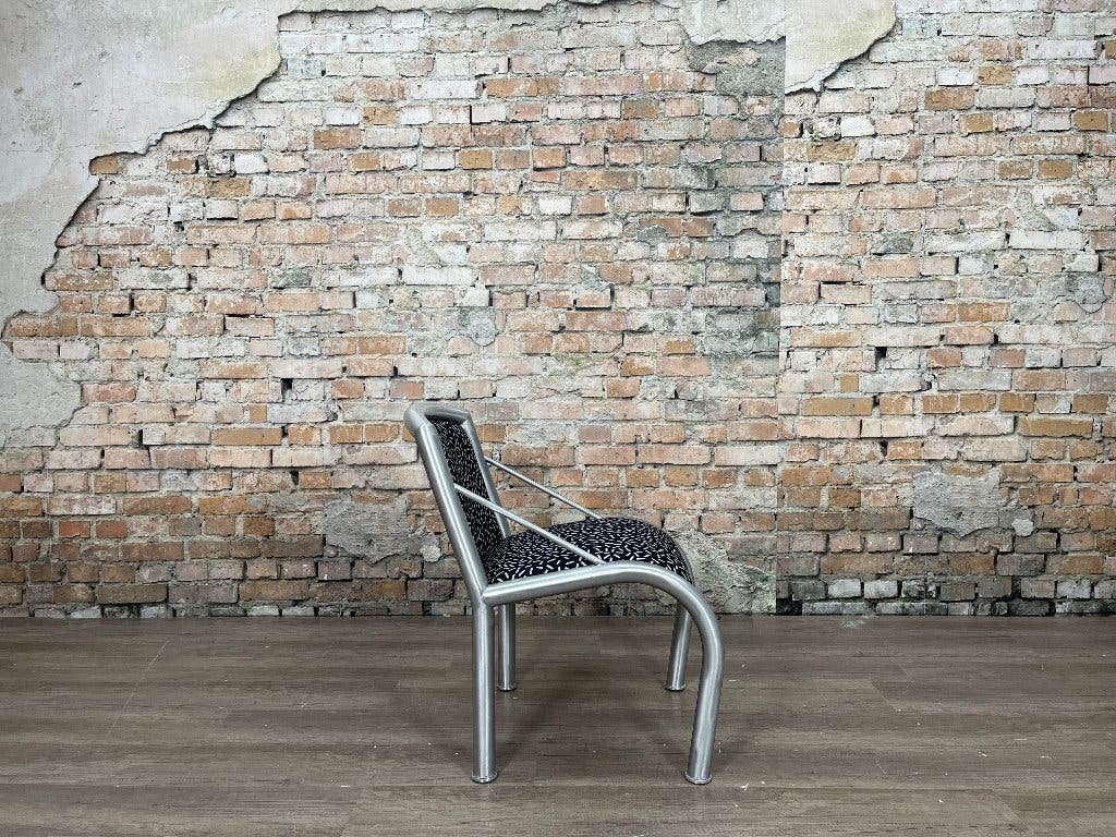 Memphis Milano Lucrezia Armchair bij TheReSales, Huis en Inrichting, Ophalen, Minder dan 75 cm, Design, Zo goed als nieuw