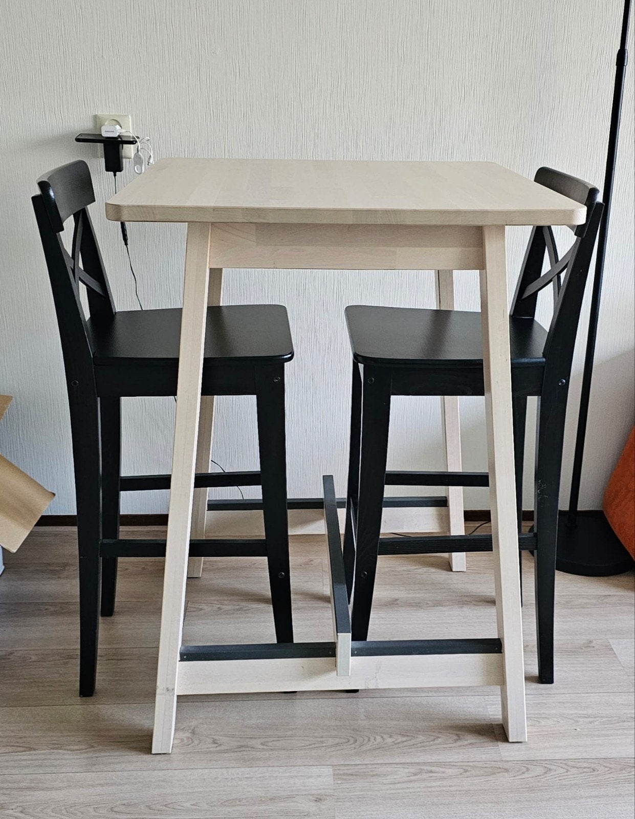 Ikea Skogsta Bartafel met 2 krukken, Huis en Inrichting, Ophalen, 100 tot 150 cm, 50 tot 100 cm, Zo goed als nieuw