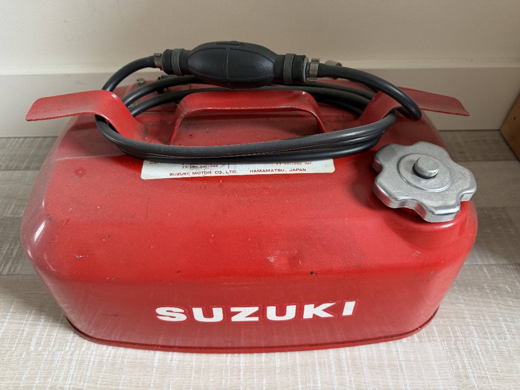 Suzuki vintage stalen brandstoftank met slang, Ophalen, Zo goed als nieuw