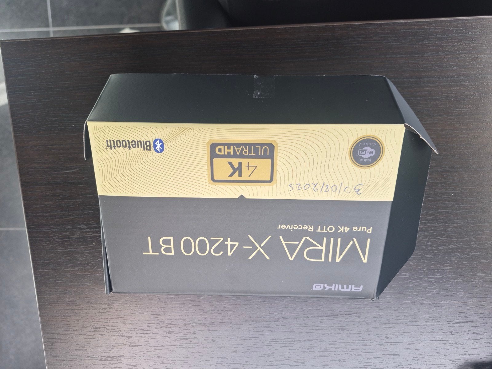 AMIKO MIRA X 4200 BT 4K UHD IPTV Mediaspeler, Audio, Tv en Foto, Ophalen, Zo goed als nieuw