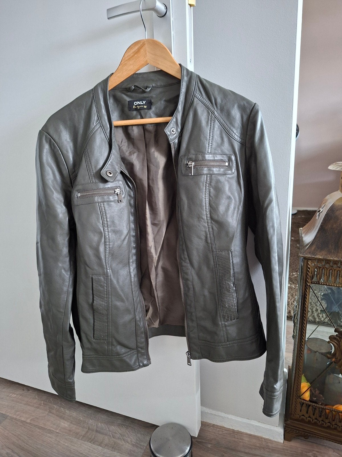 biker jasje te koop, Ophalen, Overige maten, Zo goed als nieuw, Only