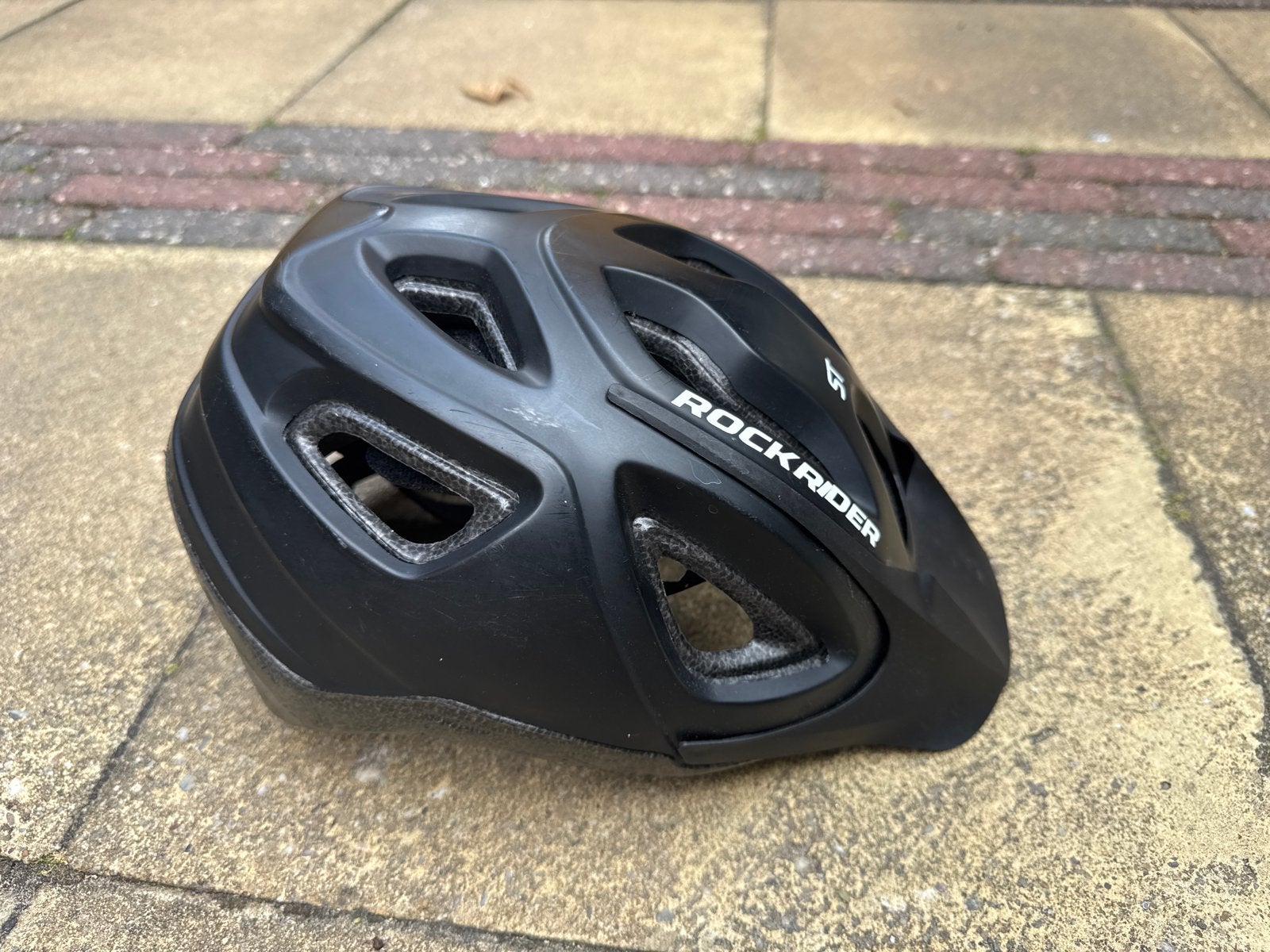 Rockrider Fietshelm - Zwart, Fietsen en Brommers, Fietsaccessoires | Fietshelmen, Ophalen of Verzenden, Gebruikt, Overige maten