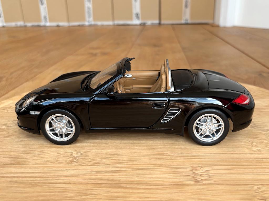 Porsche Boxster 987.2 zwart 1:18 Norev dealer editie in doos, Hobby en Vrije tijd, Modelauto's | 1:18, Ophalen of Verzenden, Zo goed als nieuw