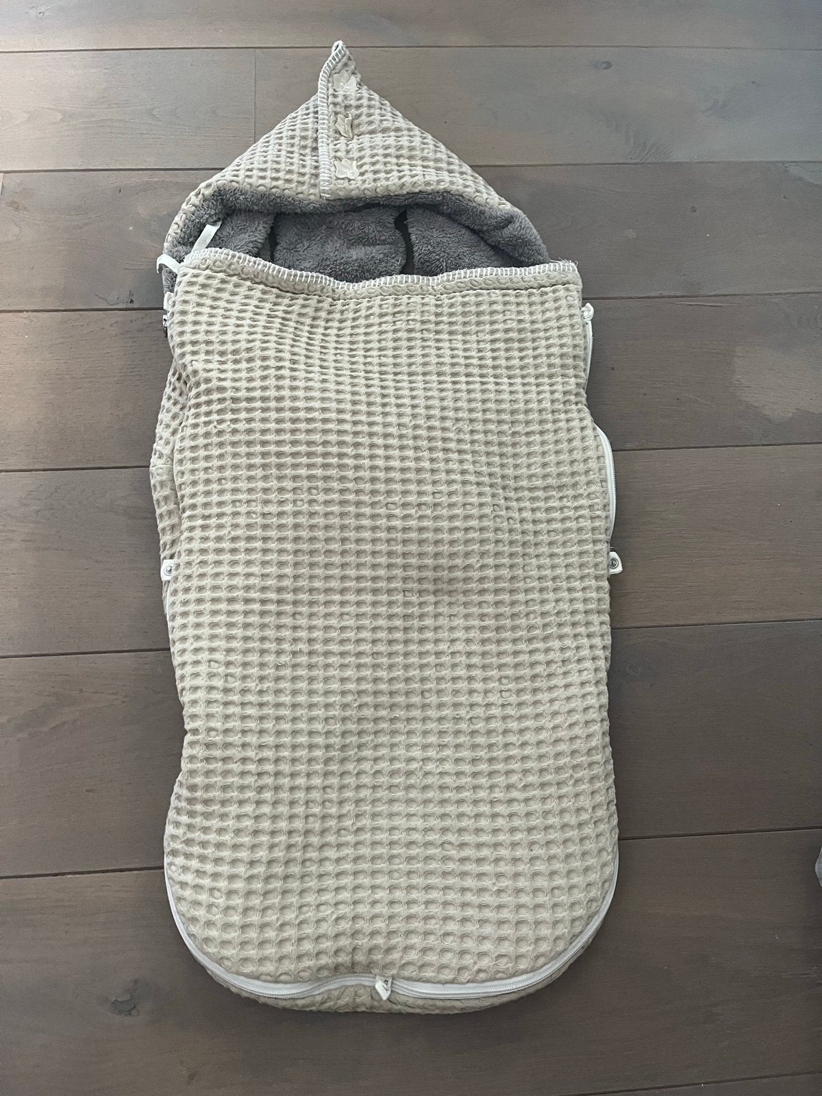 Koeka voetenzak beigen met wafel in teddy stof, Ophalen, Zo goed als nieuw, Gevoerd, Voetenzak