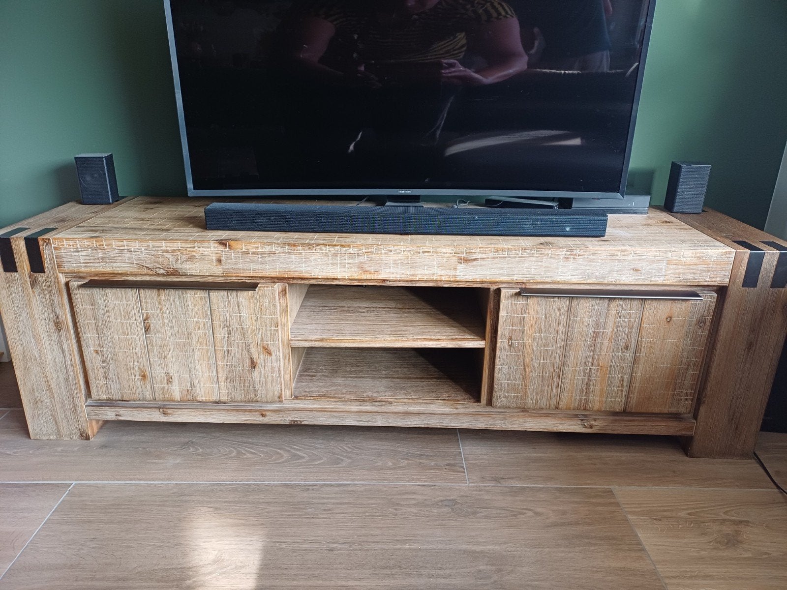 Bassano TV-meubel Rough Warm Grey 2 deuren 2 open vakken, Ophalen, 150 tot 200 cm, Zo goed als nieuw, Minder dan 100 cm