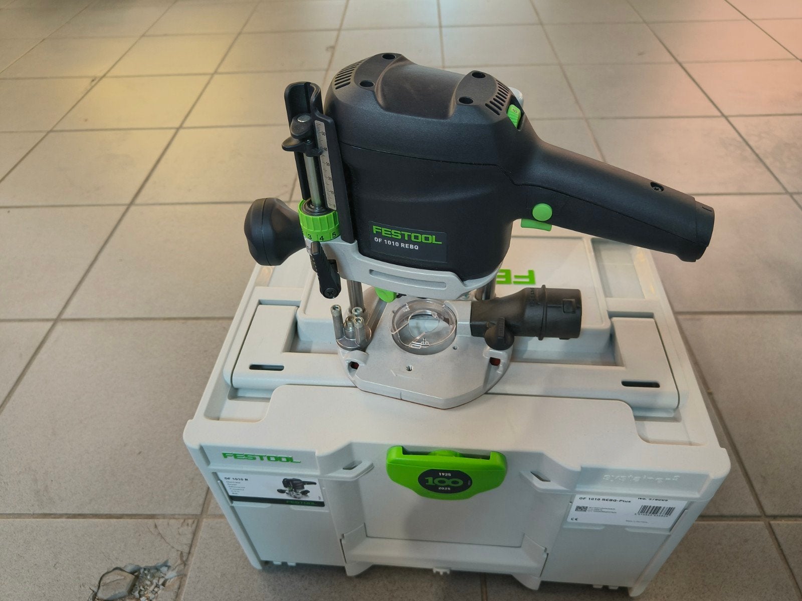 Festool Of1010. Nieuw. Winkelopruiming, Doe-het-zelf en Verbouw, Gereedschap | Freesmachines, Ophalen of Verzenden, Nieuw, Elektrisch