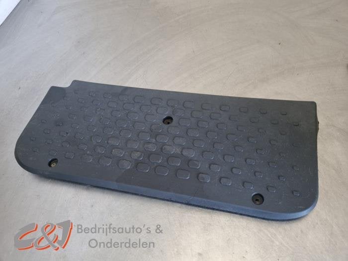 Voetsteun van een Opel Vivaro, Auto-onderdelen, Carrosserie en Plaatwerk, Opel, Gebruikt, 3 maanden garantie, Ophalen of Verzenden