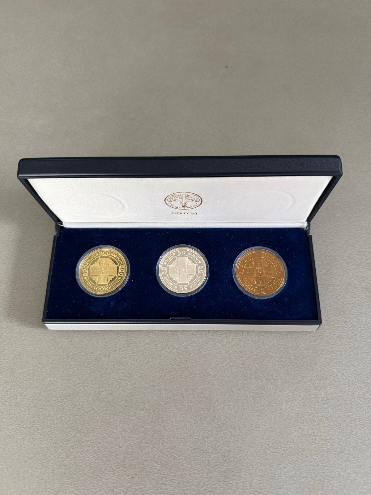 Carolus Rolder Herdenkingspenningen (Tombak, Zilver, Goud), Postzegels en Munten, Ophalen of Verzenden, Goud, Nederland
