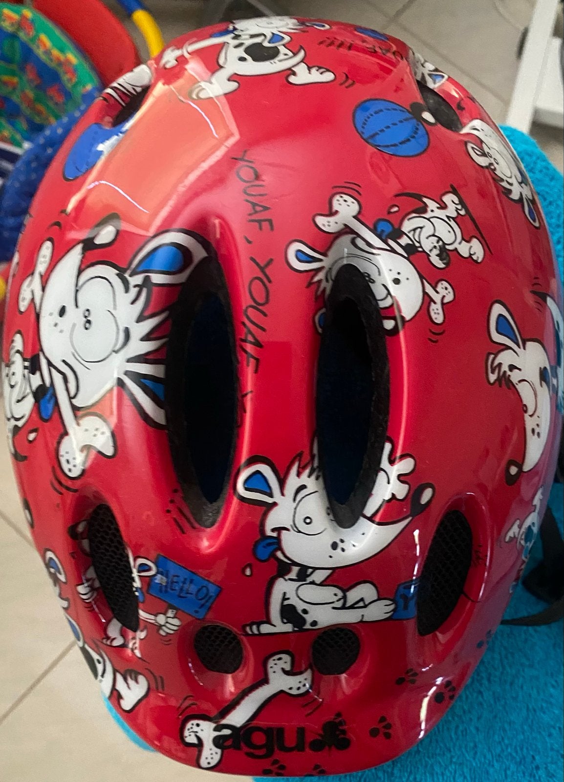 kinder fietshelm met hondenprint - Maat XS-S (53-56 cm, Fietsen en Brommers, Ophalen of Verzenden, Gebruikt, XS, Jongen of Meisje