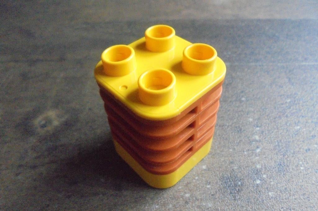 Lego Duplo Brick 2x2x2 Ribbed Center (zie foto's) 4, Ophalen of Verzenden, Gebruikt, Losse stenen, Duplo