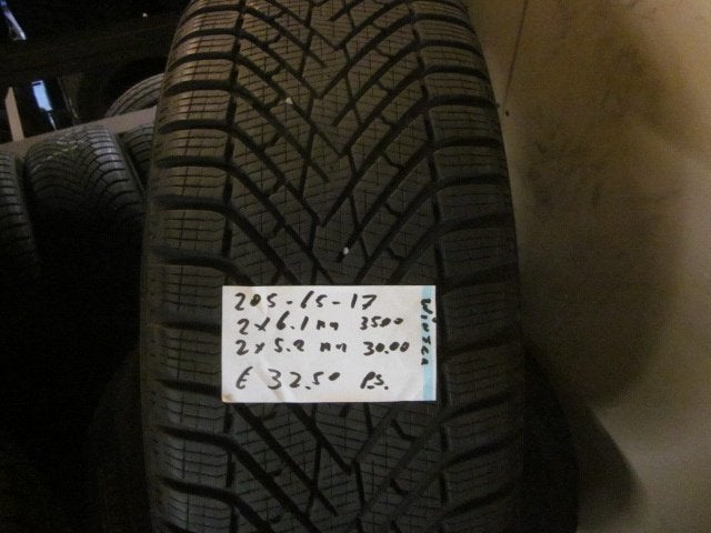 205 65 17 Pirelli Cinturato Winter winterbanden, Gebruikt, 17 inch, Band(en), Personenwagen