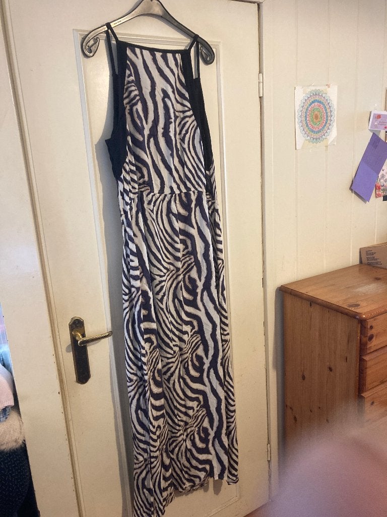 Elegante wit bruin gevlekte lange viscose jurk Eksept, XXL, Verzenden, Zo goed als nieuw, Eksept, Wit