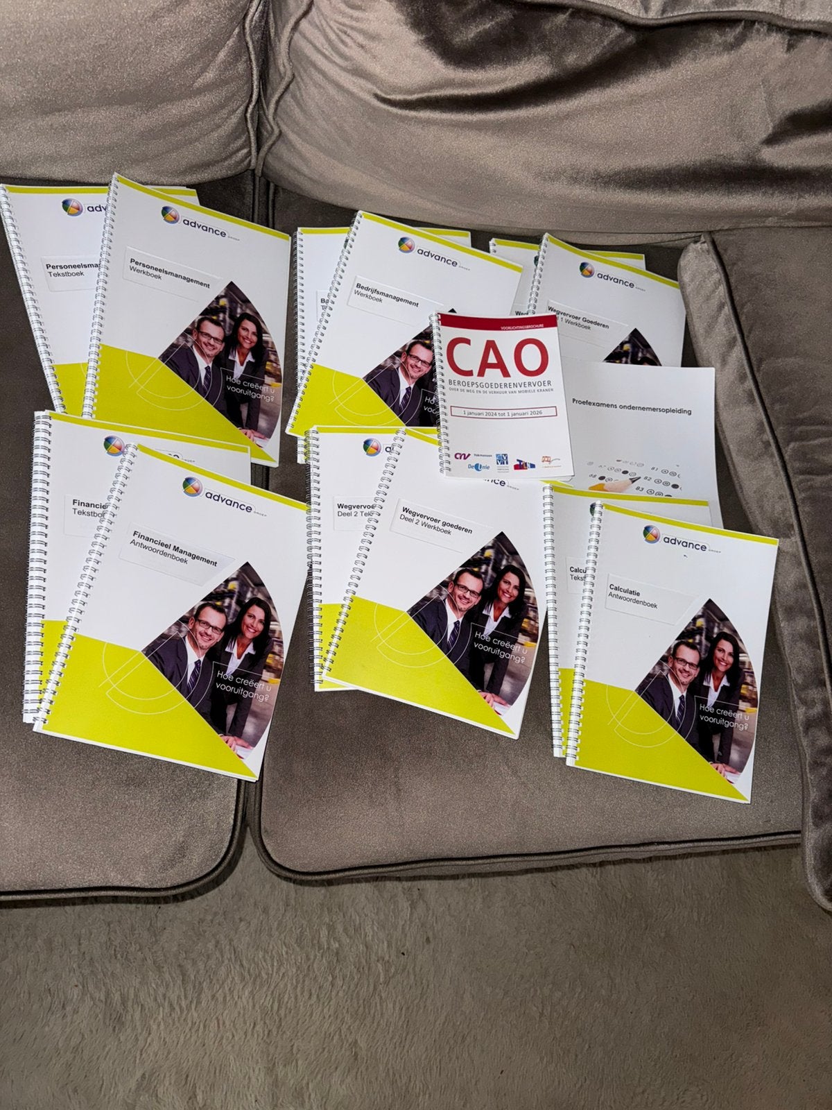 NIWO boeken inclusief proefexamens, Boeken, Ophalen, Beta, Zo goed als nieuw, Niet van toepassing