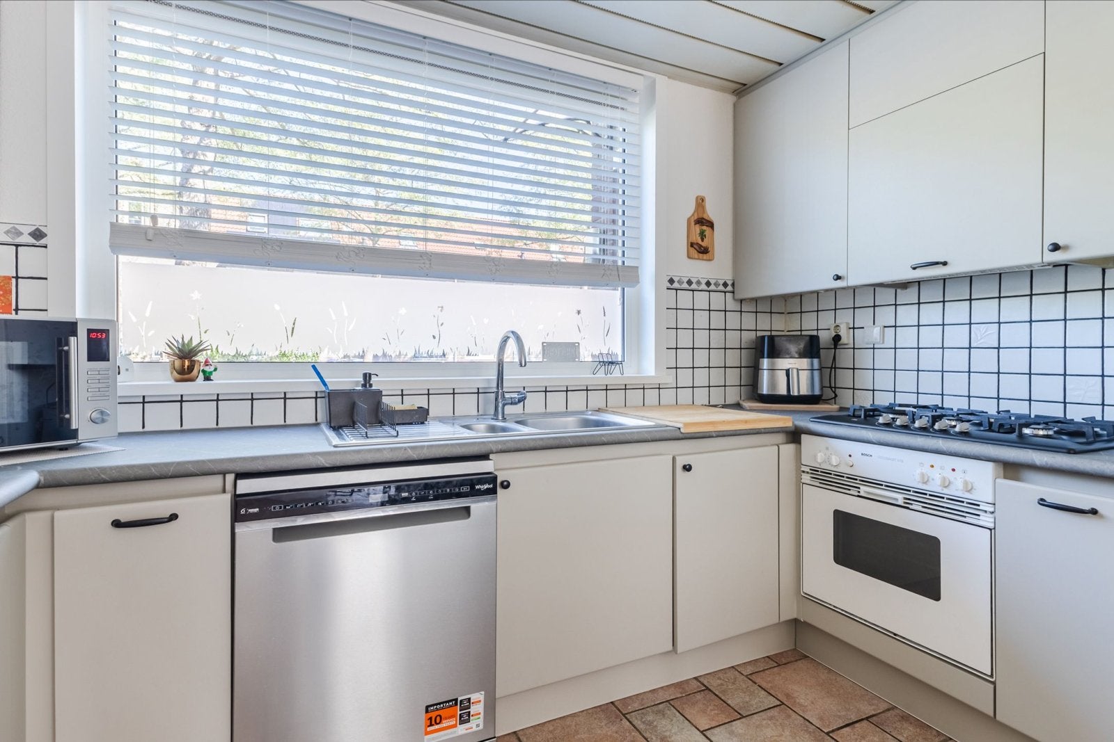 Complete U shaped Kitchen - keukenkast, Huis en Inrichting, Ophalen, Wit, U-keuken