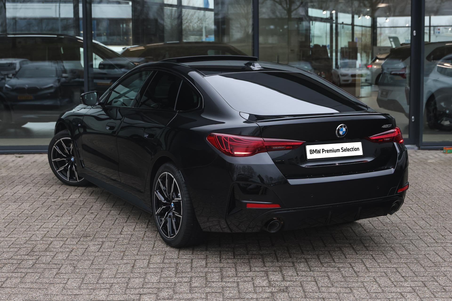 BMW 4 Serie Gran Coupé 420i M Sport Automaat / Schuif-kante, Met garantie (alle), Zwart, Bedrijf, Geïmporteerd