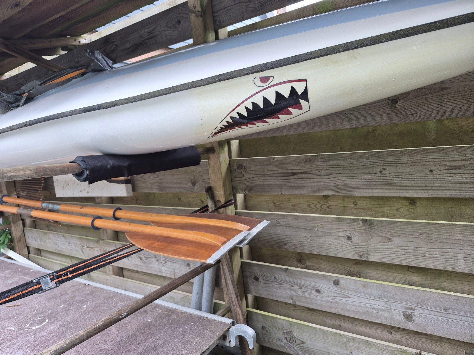 Nette opgeknapte polyester kayak, Ophalen, Gebruikt, Eén persoon, Kajak