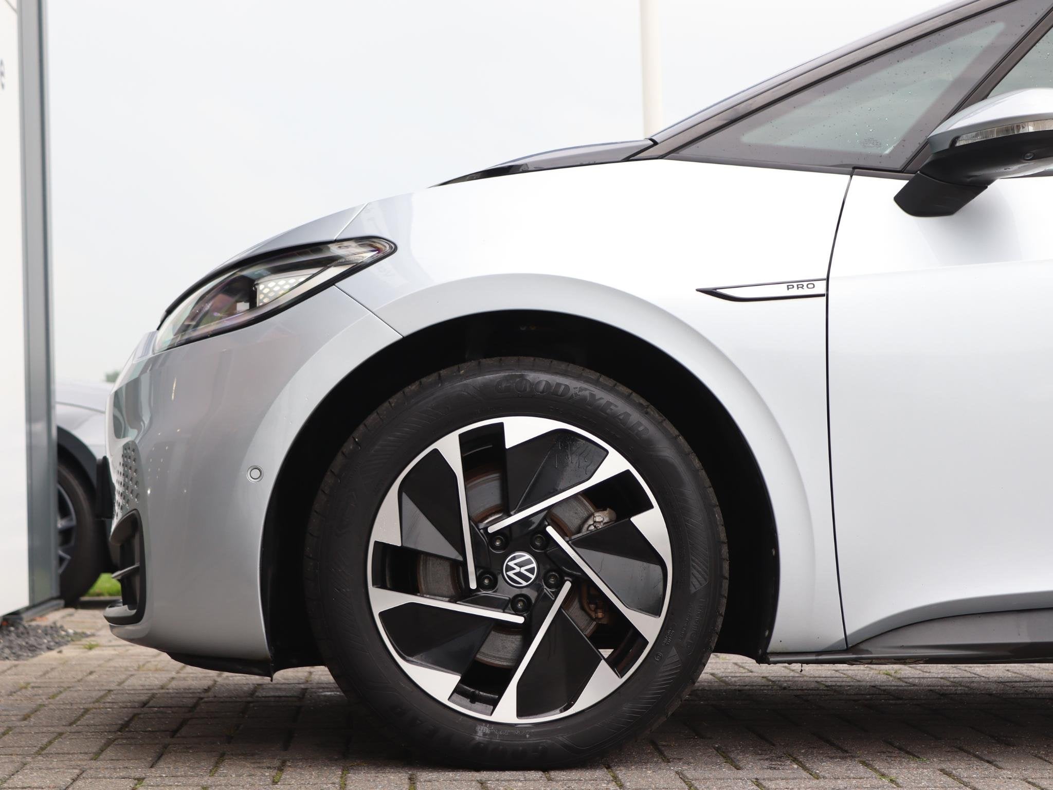 Volkswagen ID.3 Pro 58 kWh 204 pk | Panorama Dak | 360 Camer, Auto's, Automaat, Achterwielaandrijving, Gebruikt, 375 min