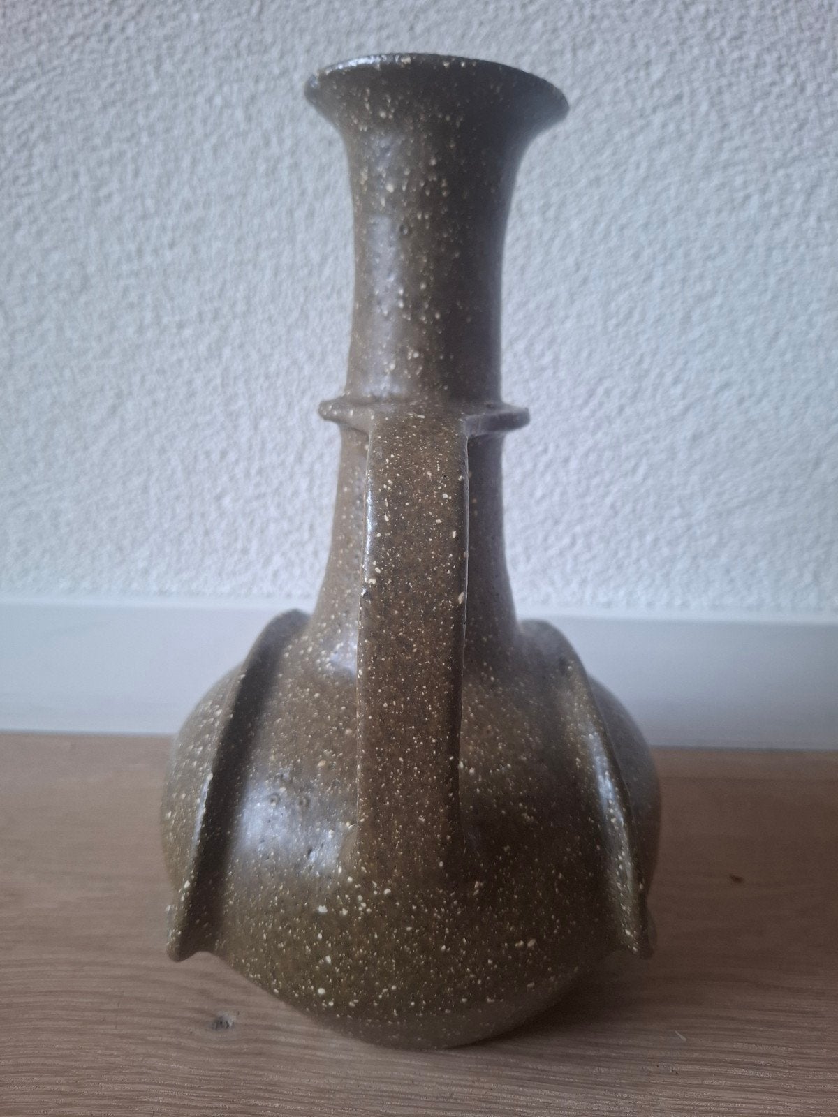 Vintage groene vaas - gesigneerd, Ophalen of Verzenden