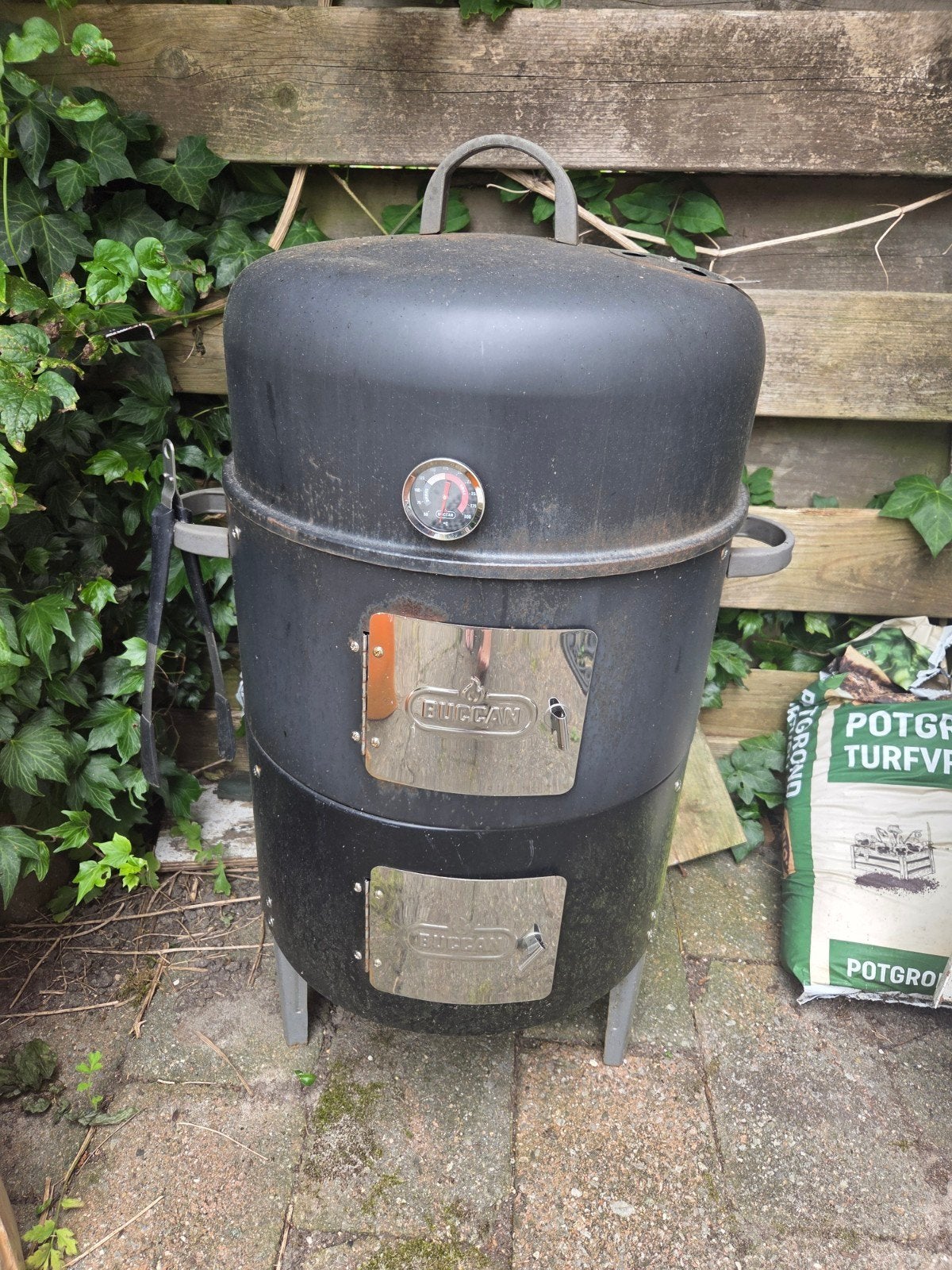 Gebruikte Bugran Smoker BBQ - Perfect voor roken en grillen, Ophalen, Gebruikt, Bugran