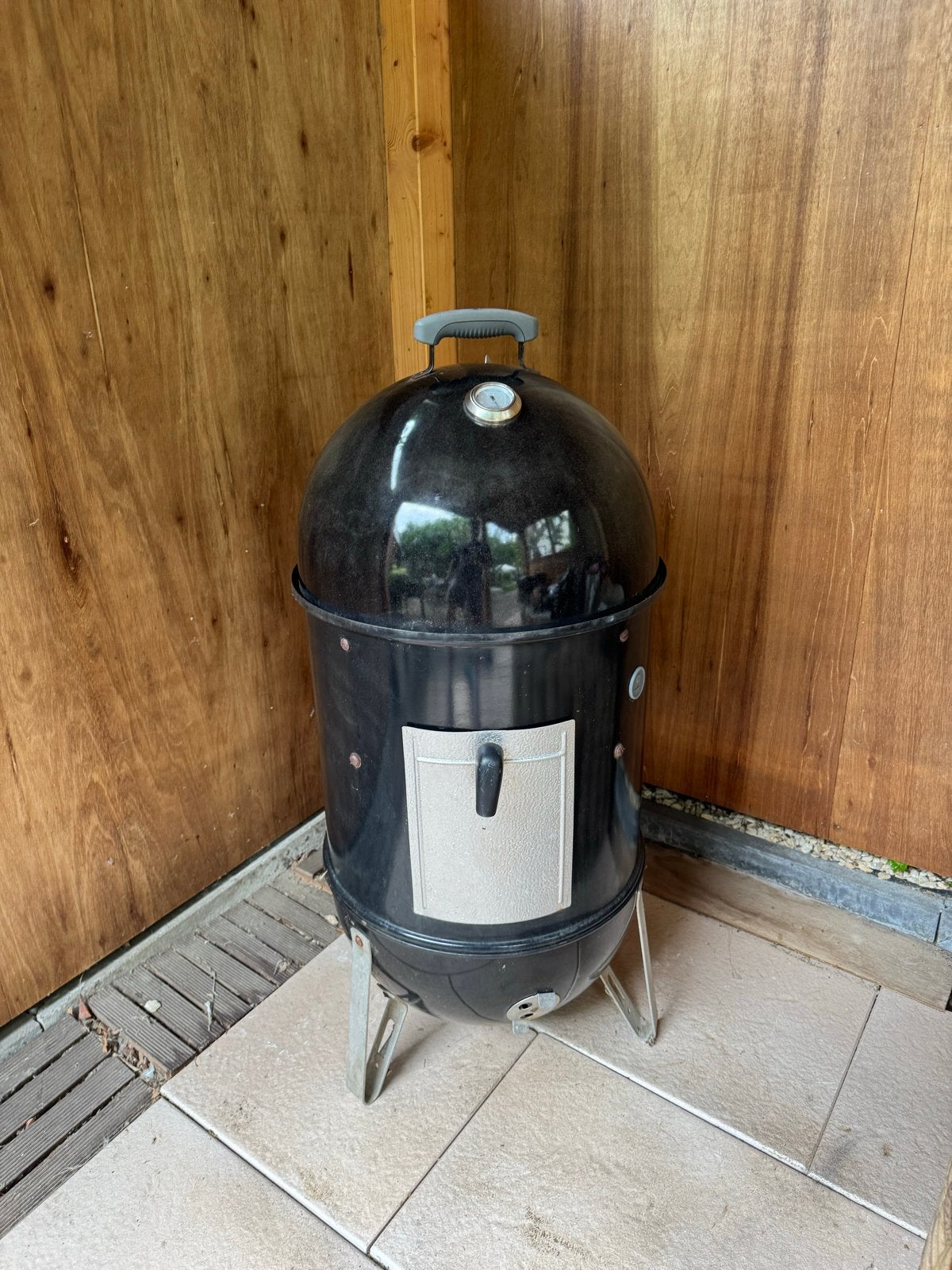 Gebruikte Weber Smokey Mountain 47cm, Tuin en Terras, Houtskoolbarbecues, Ophalen, Gebruikt